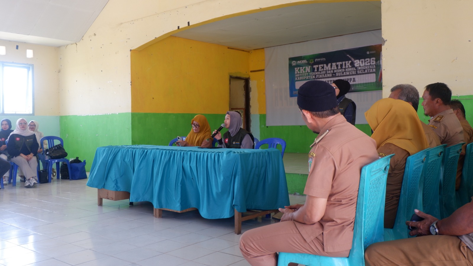 Disambut-Hangat-di-Suppa-Pinrang,-KKN-Tematik-ITB-Nobel-Indonesia-Diminta-Jaga-Etika